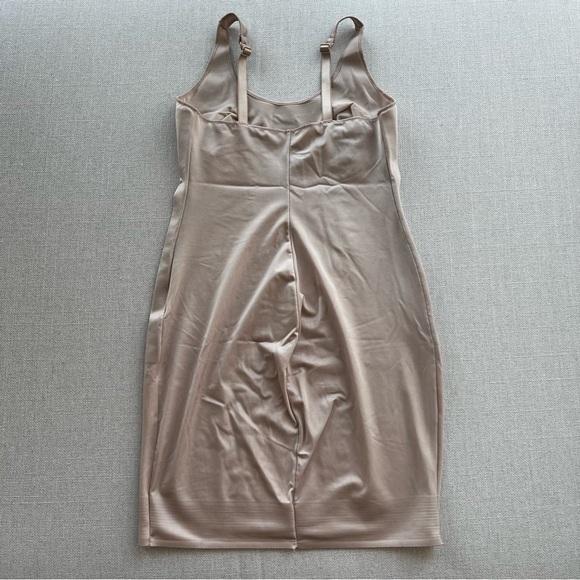 NAOMI & NICOLE Sculpting Shapewear Slip - Picture 5 of 6